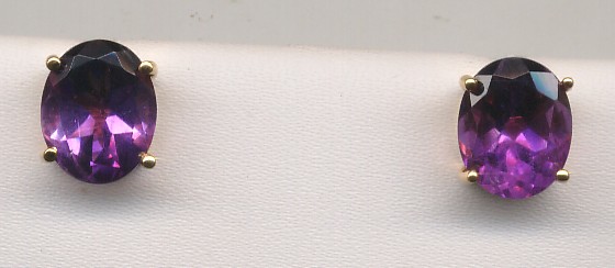 Beautiful 18 Kt Gold  Amethyst Earing